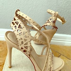 Very pretty BCBG nude strappy high sandals
